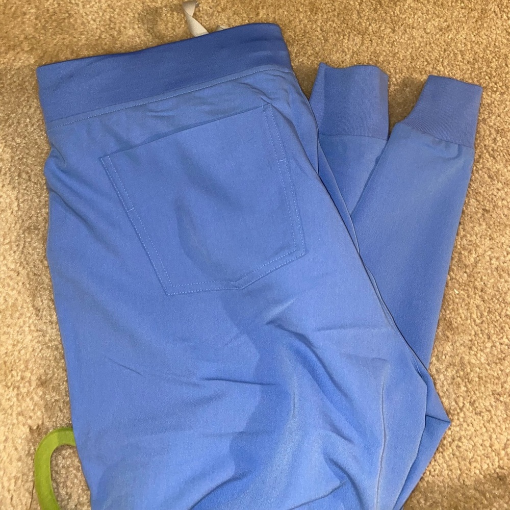 NWT FIGS Zamora joggers scrubs